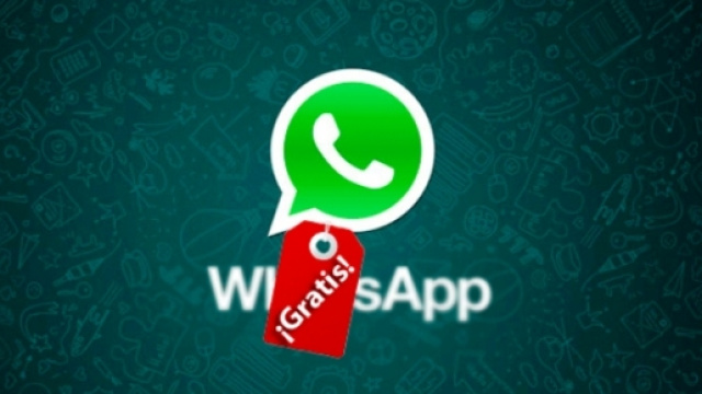 WhatsApp: sparisce l'abbonamento annuale