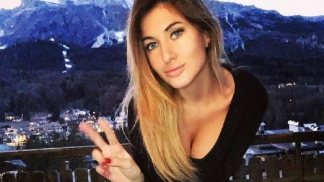Elena Riz presenta il suo Calendario 2016