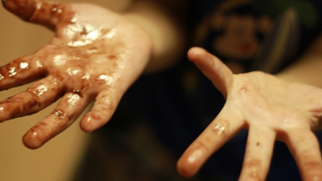 Bimba ingoia giocattolo dell'ovetto e muore