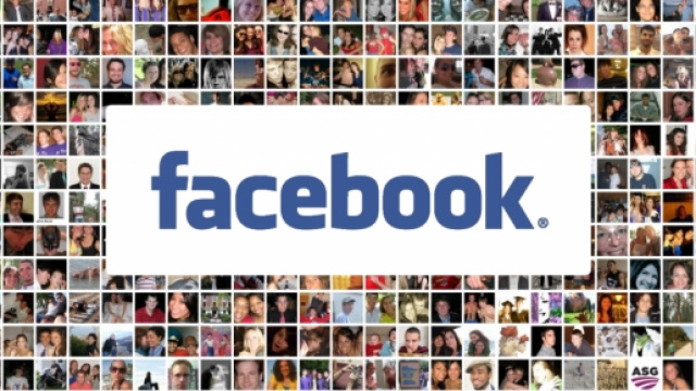 Il logo Facebook con un muro di profili