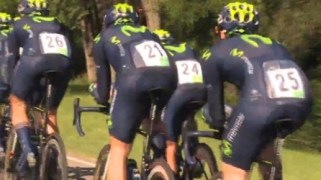 La Movistar durante la cronosquadre al San Luis