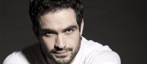 O ex-rbd Alfonso Herrera agora se dedica as s&eacute;ries