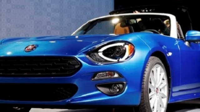 Fiat 124 Spider 2016: arriva in estate