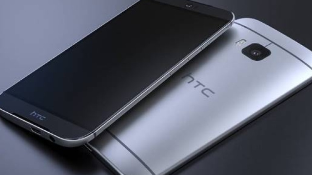 HTC One M10 due varianti differenti
