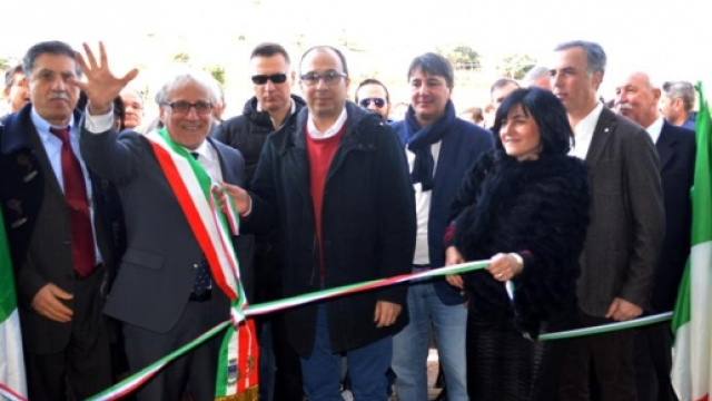 Miur, Faraone inaugura palasport Cattolica Eraclea