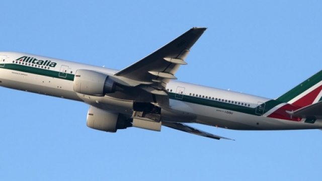 Rubano giubbotto di salvataggio: furto aggravato