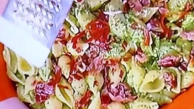 Ricetta Conchiglie di spinaci e speck