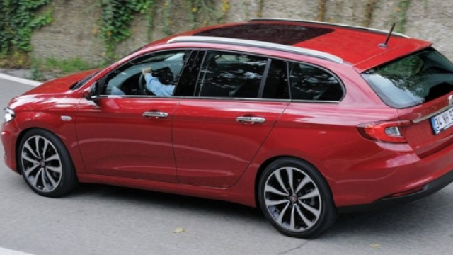 Nuova Fiat Tipo Station Wagon 2016