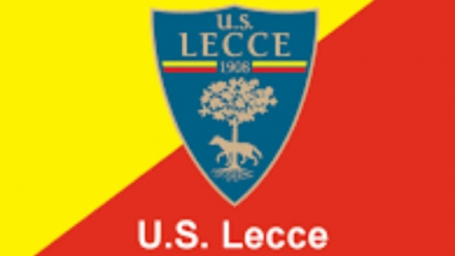 Il Lecce cerca di acquistare un centrocampista.