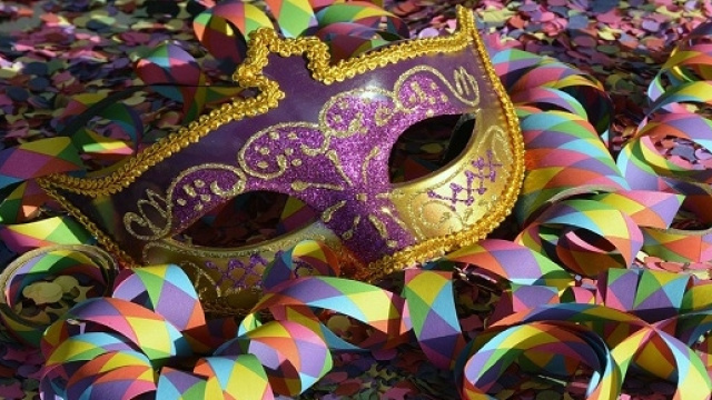 Carnevale: Gif e immagini per Whatsapp e Facebook