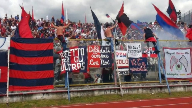 Tifosi della capolista Casertana