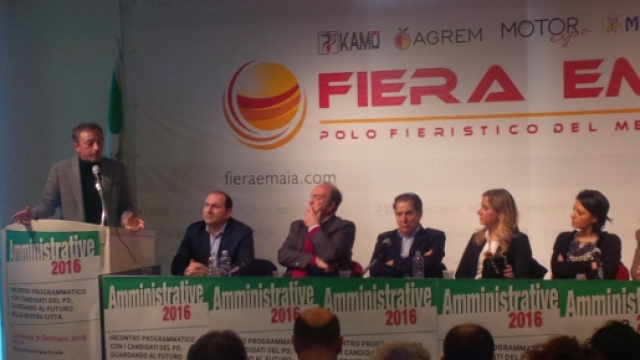 Un momento della conferenza del PD di Vittoria