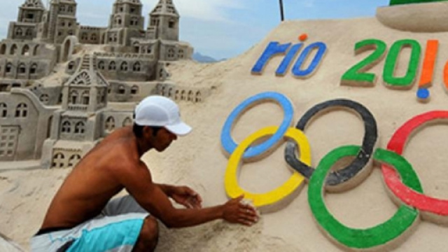 Una creazione di sabbia in onore delle olimpiadi