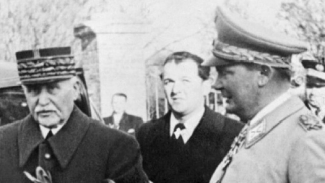 Le mar&eacute;chal P&eacute;tain et Hermann Goering, en 1941.AFP