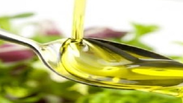 olio extravergine : i retroscena su chi lo produce