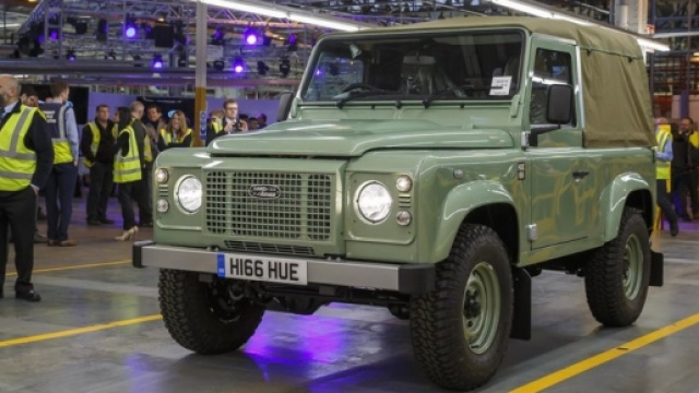 Land Rover Defender 90 Heritage Soft Top