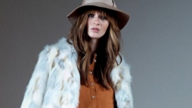 Look anni 70 proposto da Patrizia Pepe