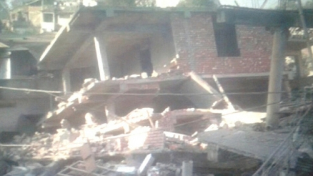 Abitazioni distrutte in India dopo il terremoto