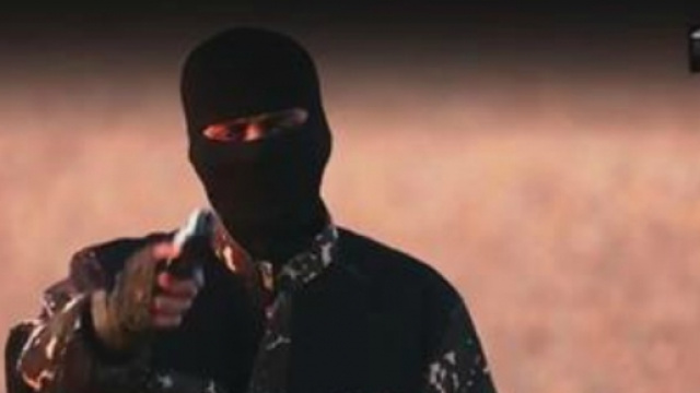 Il nuovo boia dell'Isis in un video recente.
