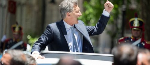 Macri por DNU impone monopolizaci&oacute;n de medios