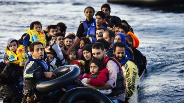 Barcone di immigrati soccorsi nel mare Egeo