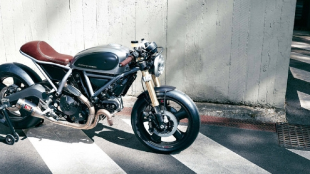 Hero 01 by Holographic Hammer.