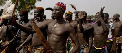 Miembros de la etnia dinka pertenecientes a Sudan.