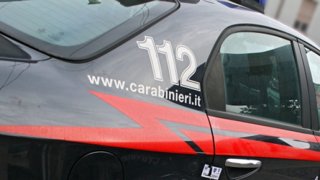 Quattro magrebini denunciati per violenza privata.