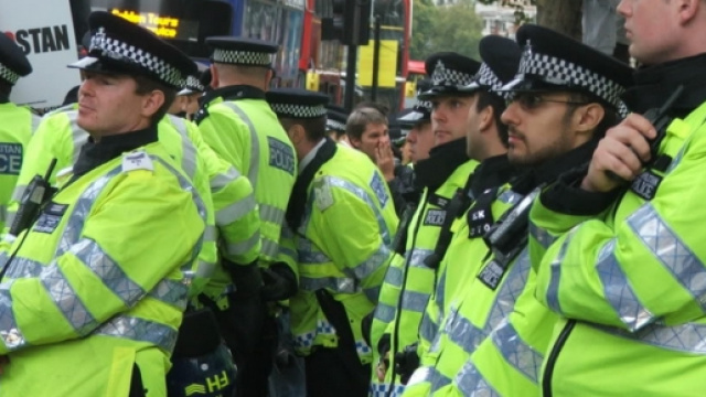 Grande spiegamento di forze di polizia a Liverpool