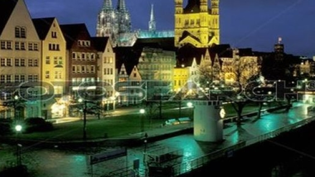 La citt&agrave; di Colonia - Germania, di notte