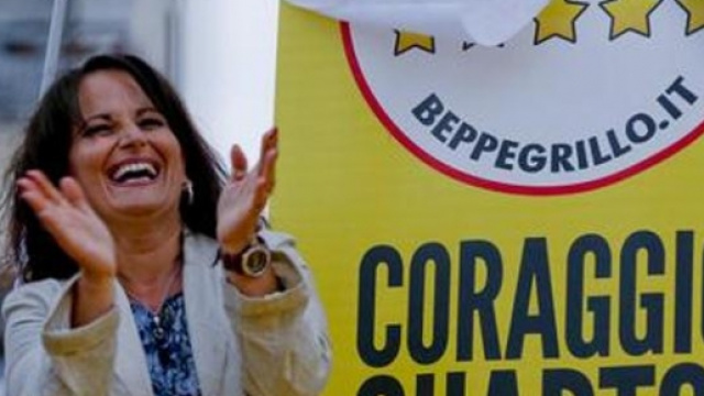 Grillo chiede a Rosa Capuozzo di dimettersi