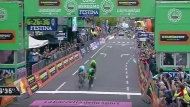 Chaves supera Rosa nelle ultime pedalate