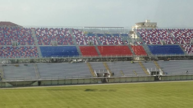La nuova tribuna dello stadio "Ezio Scida".