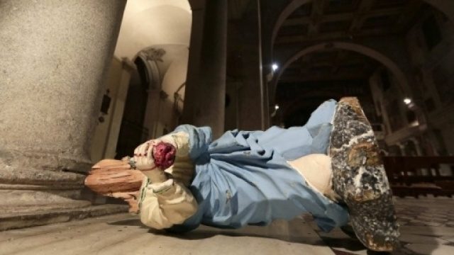 Roma, folle sfregia due statue nella chiesa di Santa Prassede ... - repubblica.it