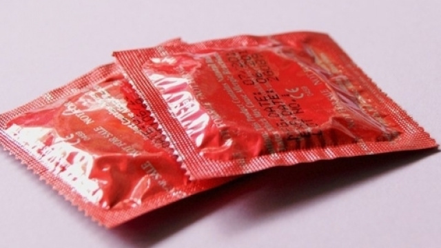 Anche se s'informa il partner e questi evita la protezione si &egrave; passibili di denuncia penale