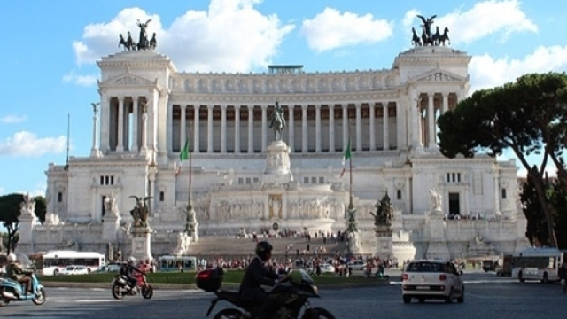 Blocco del traffico a Roma una domenica al mese