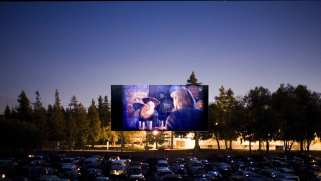 Drive-in in un parcheggio all'aperto
