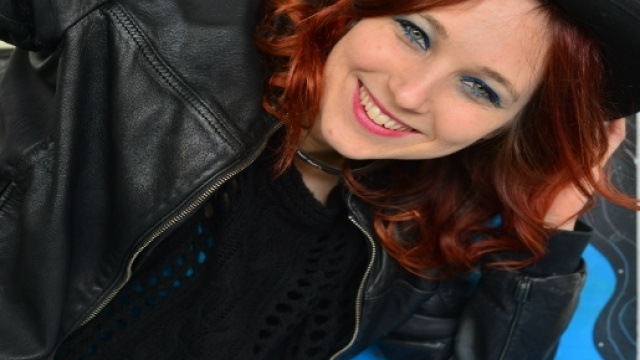 La cantautrice Nathalie in posa per Blasting (foto di Marta Petrucci)