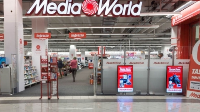 mediaworld assume in diverse citt&agrave;.