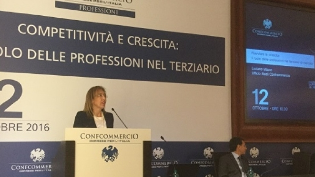 Anna Rita Fioroni interviene al convegno di Confcommercio