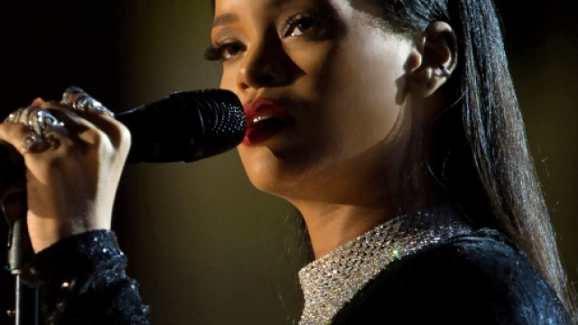 Rihanna e Drake si sono lasciati. Colpa di una top model?