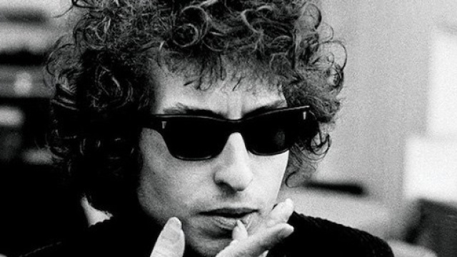 A young Bob Dylan is lovely smoking