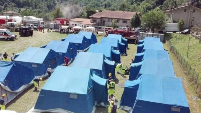 Ancora circa 200 persone nelle tendopoli