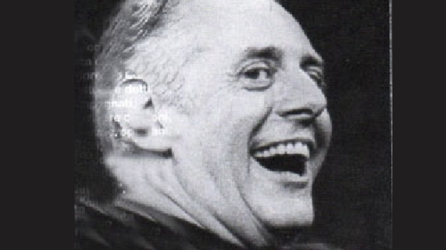 Dario Fo in una scena di "Mistero Buffo".