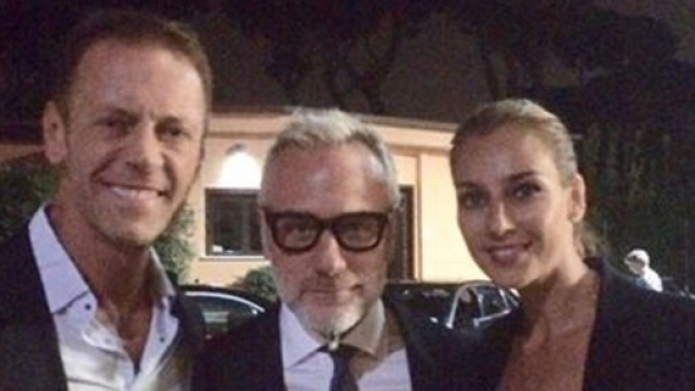 Gianluca Vacchi con Rocco Siffredi e la moglie dell'attore hard