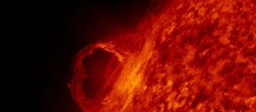 Solar flare / Photo wiki images CCO Public domain via Pixabay.com