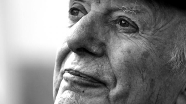 "L'uomo senza idee, come diceva Voltaire, &egrave; un imbecille"