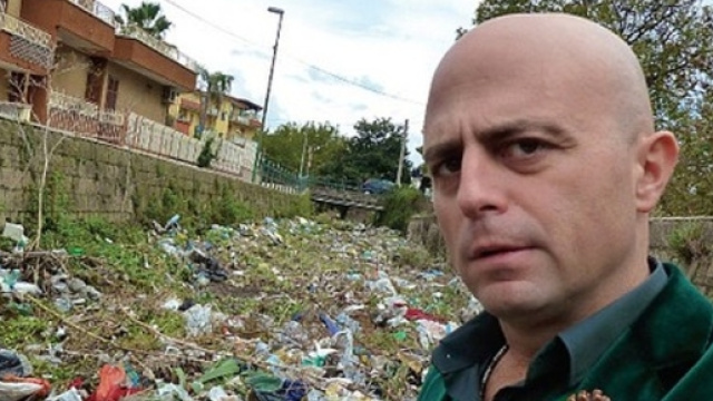 Luca Abete di Striscia a Casalnuovo: GUARDA IL VIDEO - Tutto ... - tuttopomigliano.com