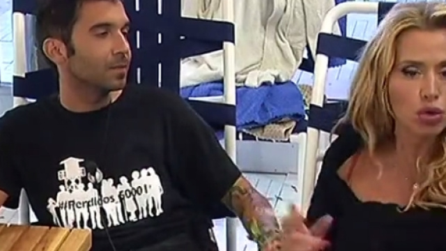 Valeria non vuole fare il cambio d'abito