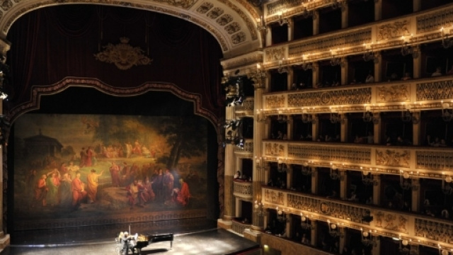 Visione del palco dalle logge.